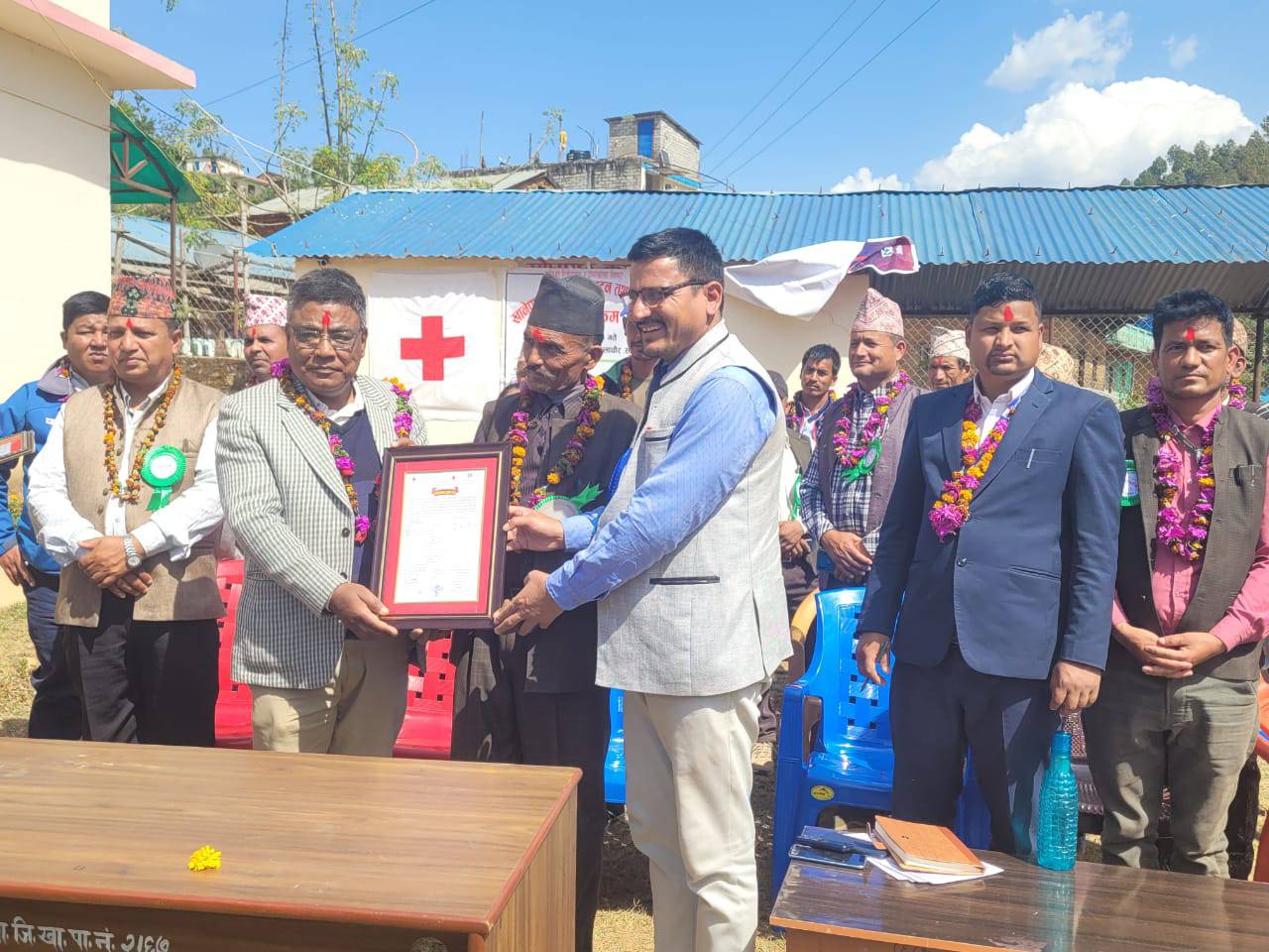 दार्मा गाउँपालिका र नेपाल रेडक्रसको सहकार्यमा ३ वटा खानेपानी योजना समुदायलाई हस्तान्तरण