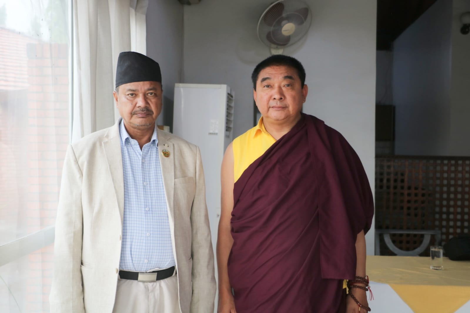 लुम्बिनीका मुख्यमन्त्री चौधरी र उपाध्यक्ष लामा बीच भेटवार्ता