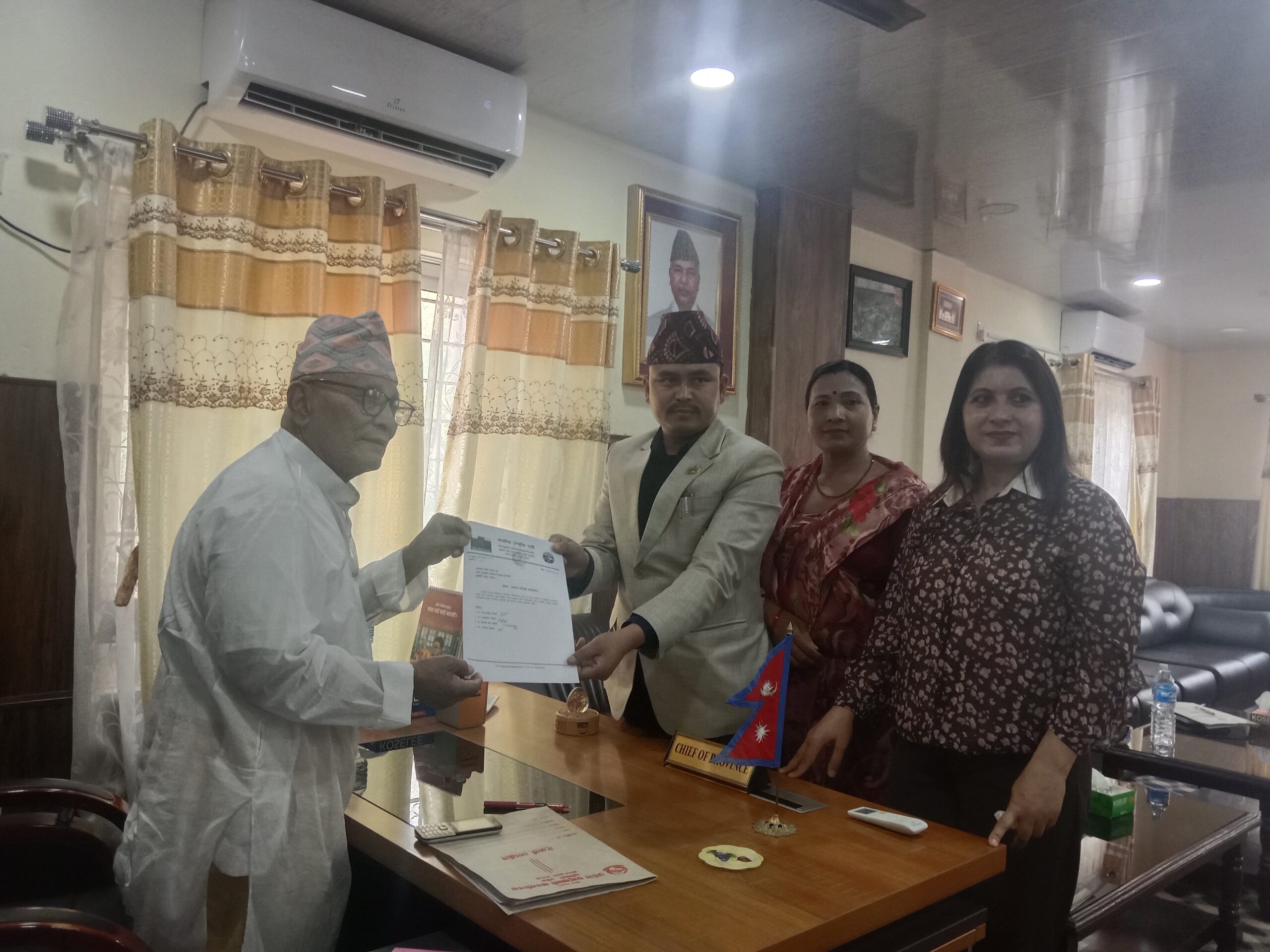 लुम्बिनी प्रदेशमा नागरिक उन्मुक्ति पार्टीका ४ सांसदहरूले नयाँ गठबन्धनलाई समर्थन