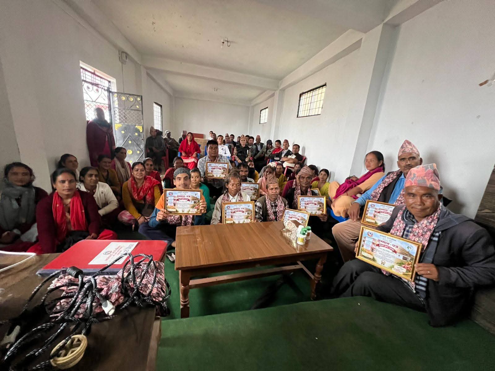 उत्पादनमा याेगदान गर्ने छत्रेश्वरी २ का उत्कृष्ट १५ जना किसान सम्मानित