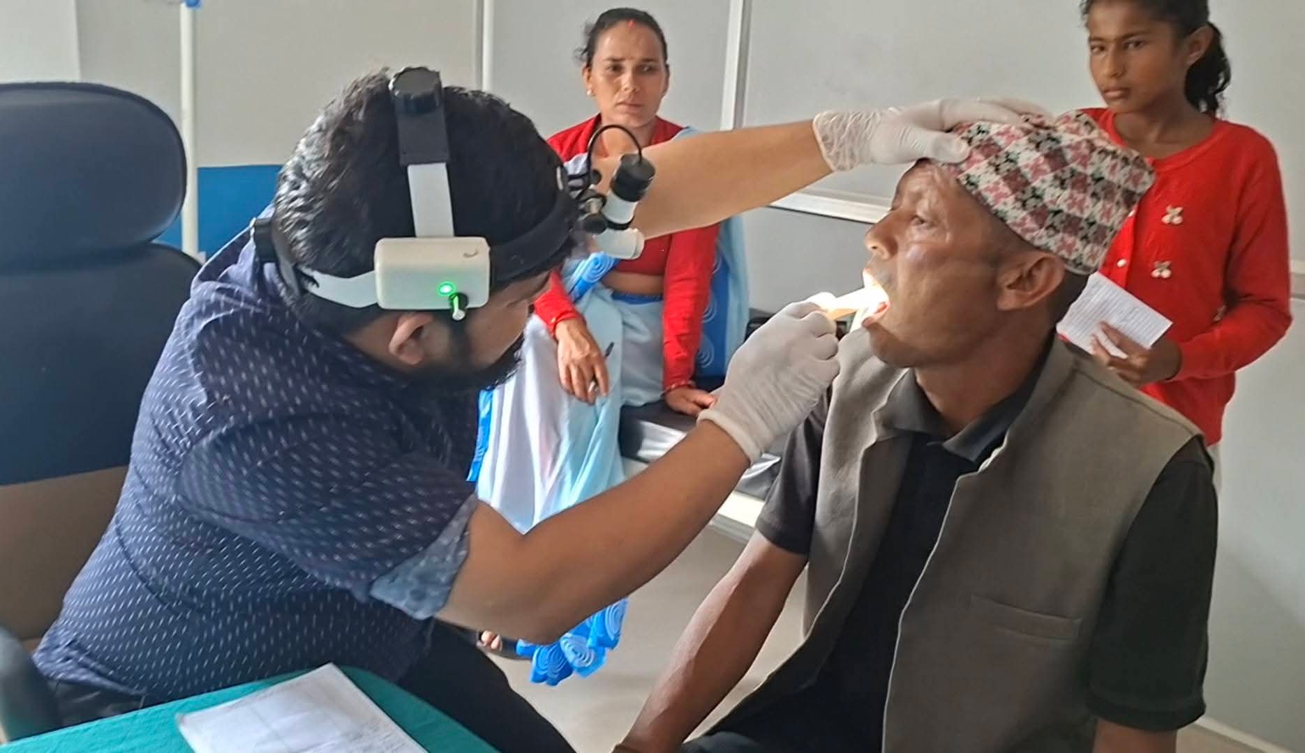 दहखोलामा निःशुल्क स्वास्थ्य शिविर सम्पन्न, ३३६ जनाले लिए विशेषज्ञ स्वास्थ्य सेवा